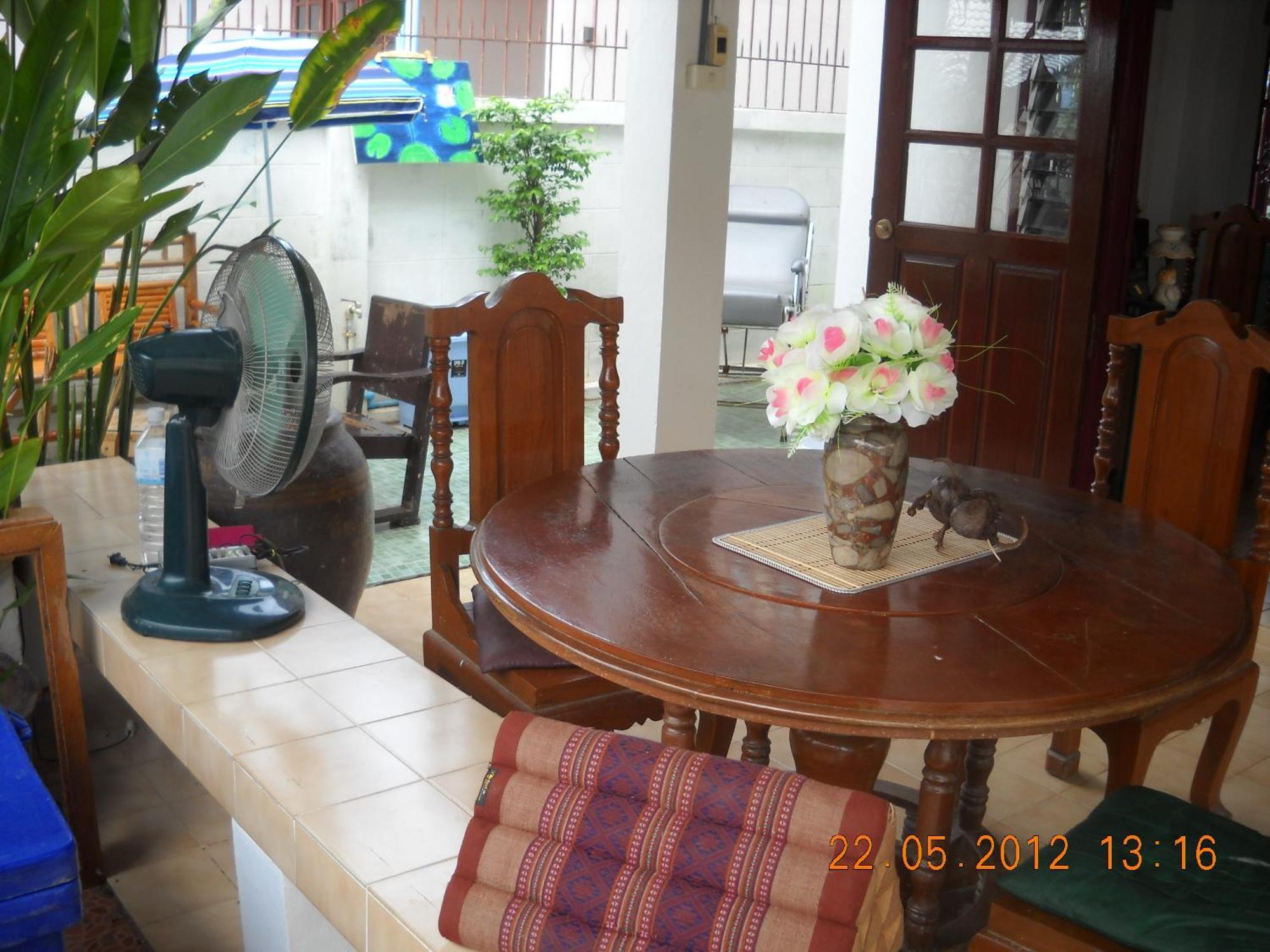 Srikrung Guesthouse فرا ناخون سي أيوتثايا المظهر الخارجي الصورة