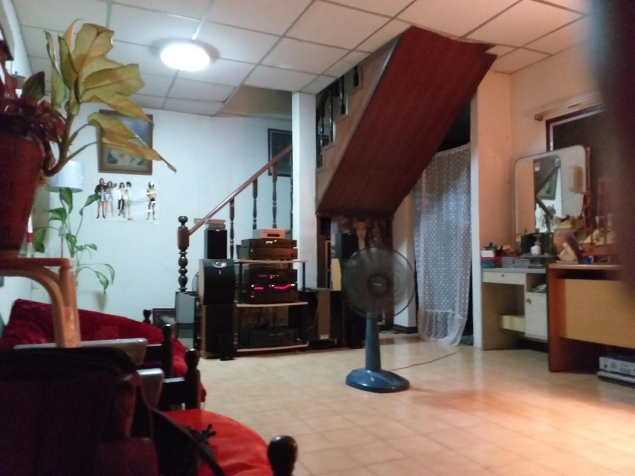 Srikrung Guesthouse فرا ناخون سي أيوتثايا المظهر الخارجي الصورة